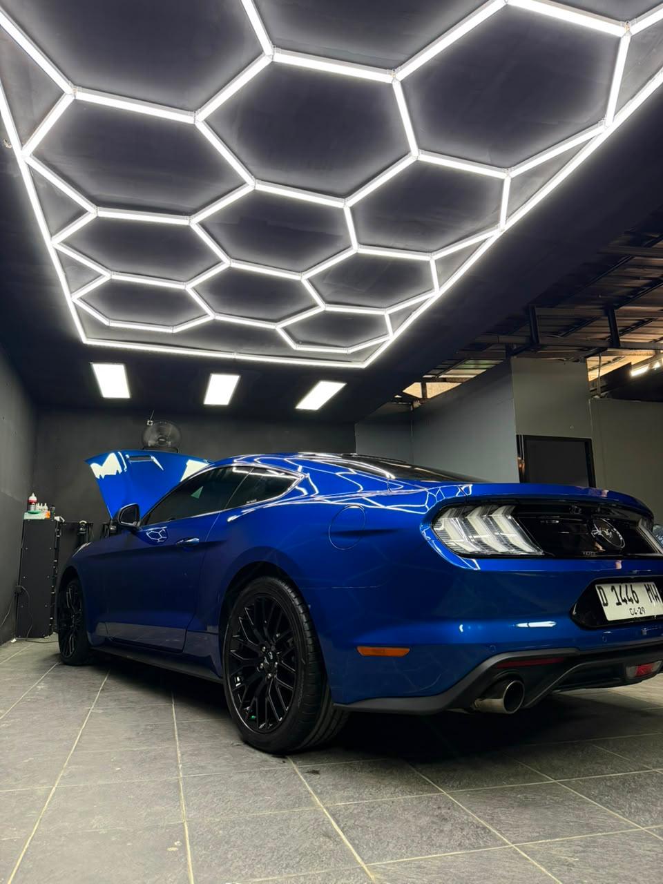 Hasil finishing gloss mobil DetailHaus
